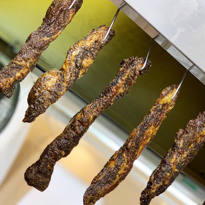 ジャーキー〈ペッパー＆チーズ味〉 - 〈チャーシュー専門店〉ミートポーク山水